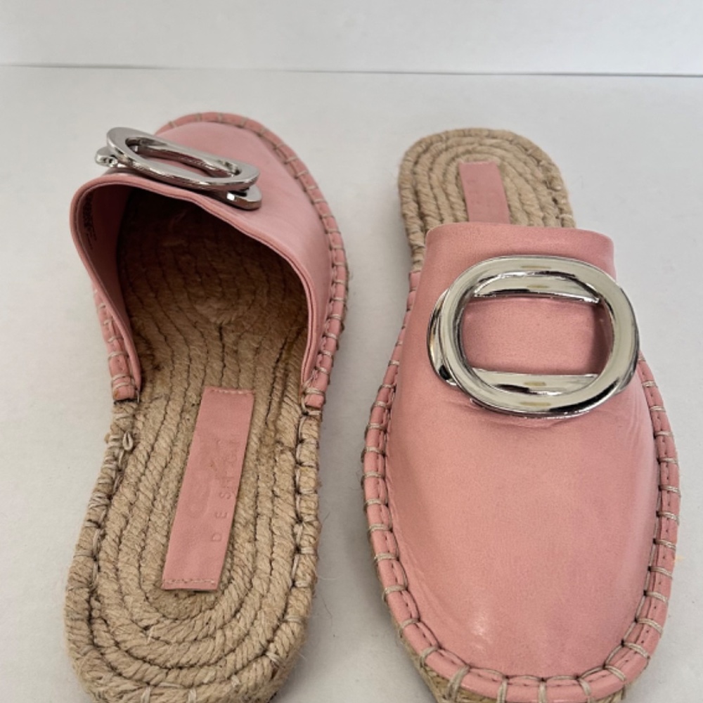 Sandals - Picture 2 of 3